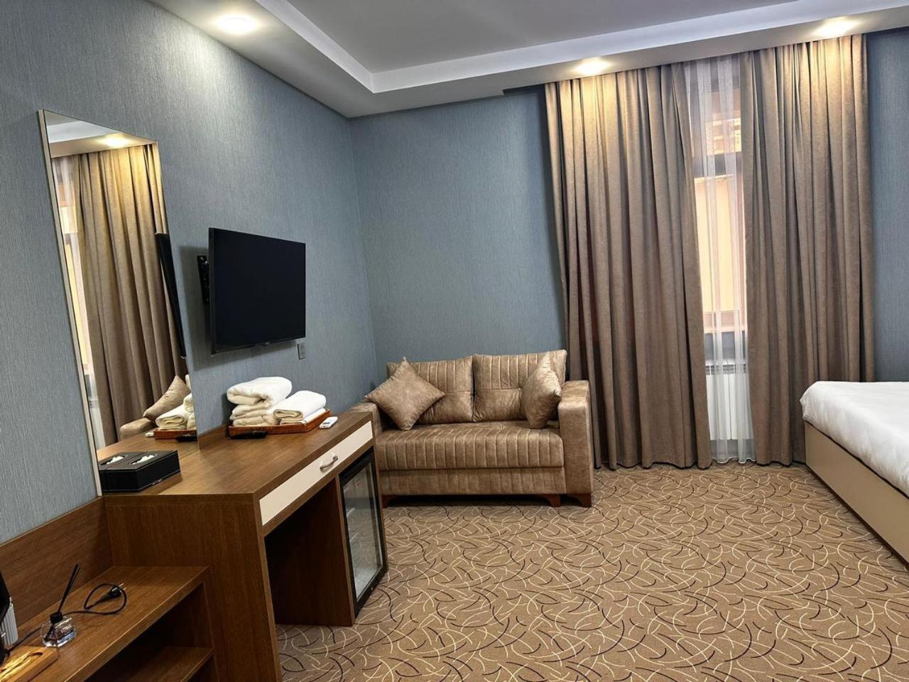 Royal Meridien Hotel Баку Екстериор снимка