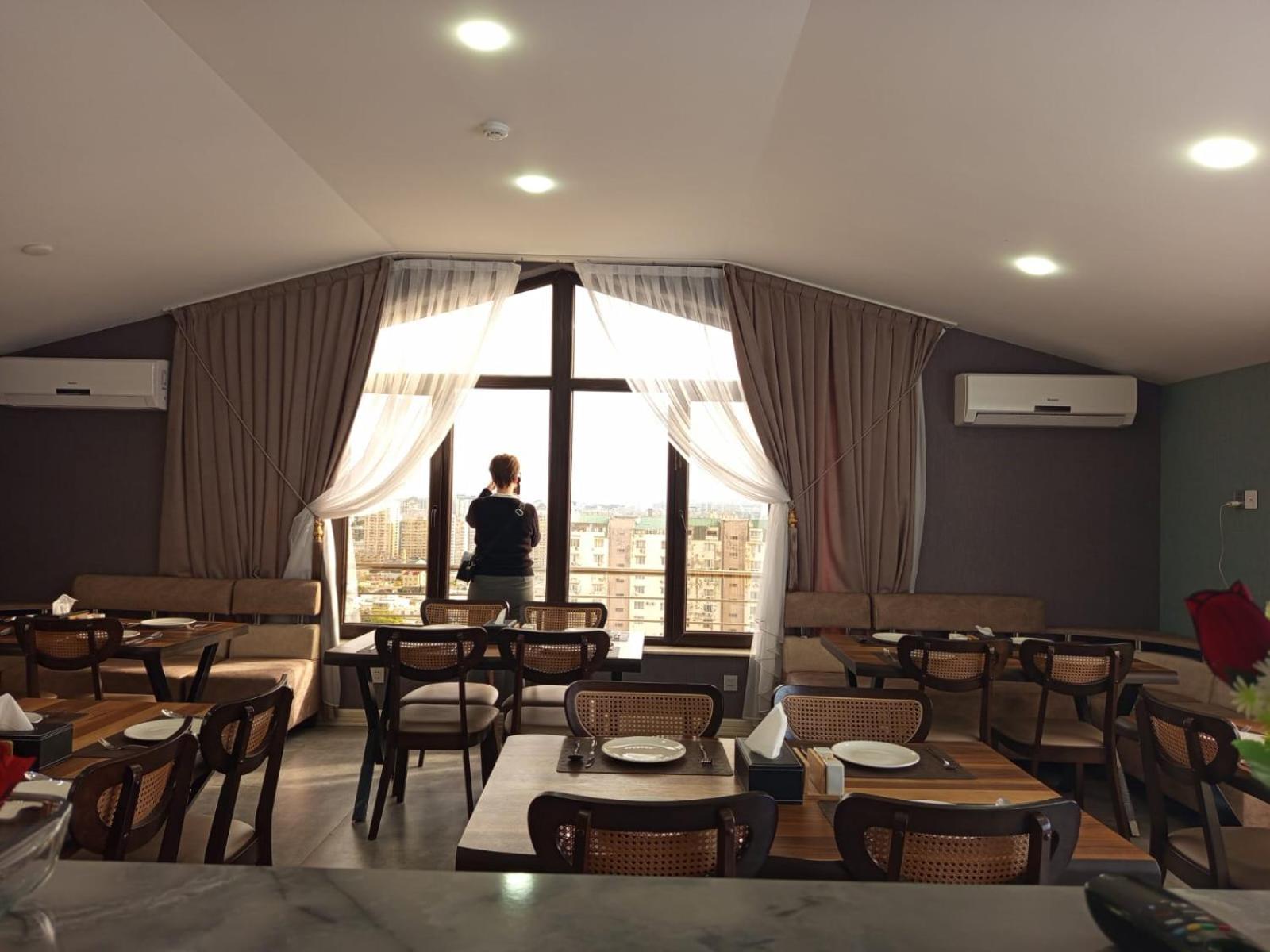 Royal Meridien Hotel Баку Екстериор снимка